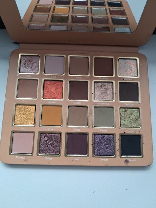 Cosmic Brushes paleta cieni Nudetrals