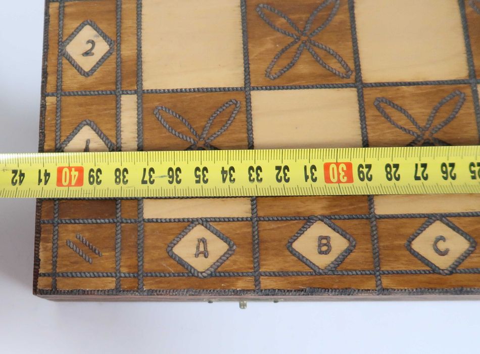 Jogo de xadrez artesanal em madeira - 41 cm
