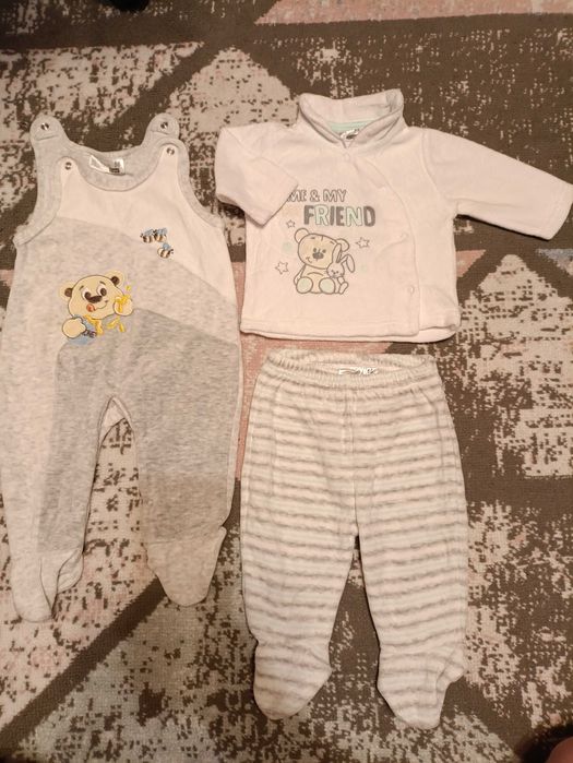 Zestaw ubrań dla dziewczynki 56 welur śpiochy kaftanik spodenki