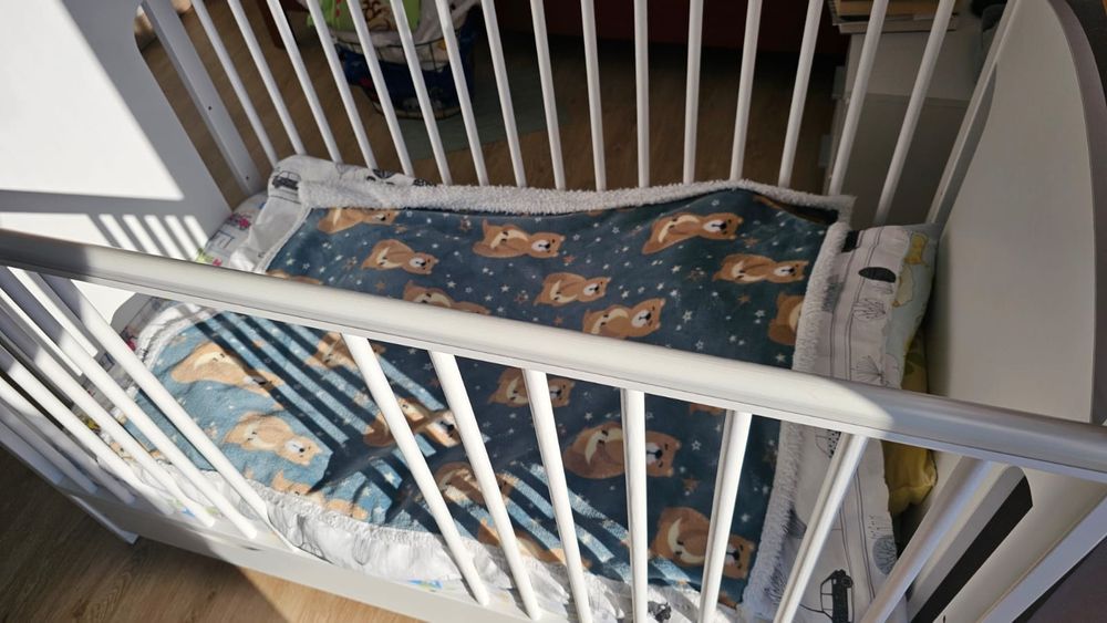 Łóżeczko drewniane dziecięce