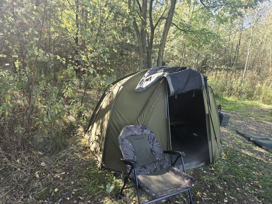 Sprzedam namiot trakker wraz z kapsułą. .