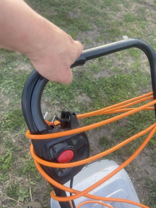 Газонокосилка Einhell GC-EM 1437