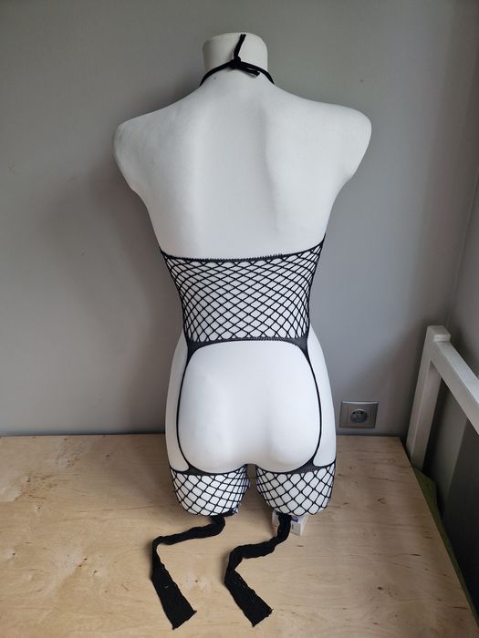 Siateczkowy komplet z pończochami