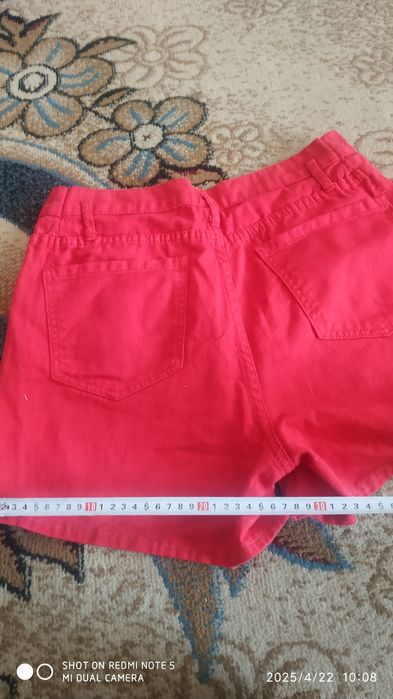 Женские летние шорты L.Л. красные.