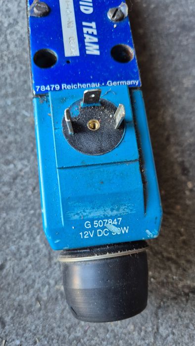 Zawór kierunkowy hydrauliczny Fluid TEAM AE4D61-12V-NH NOWE