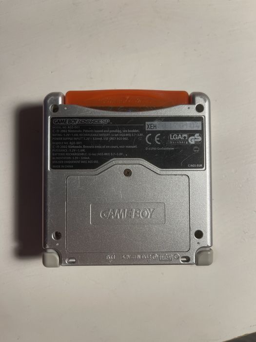 Gameboy Advance SP 001