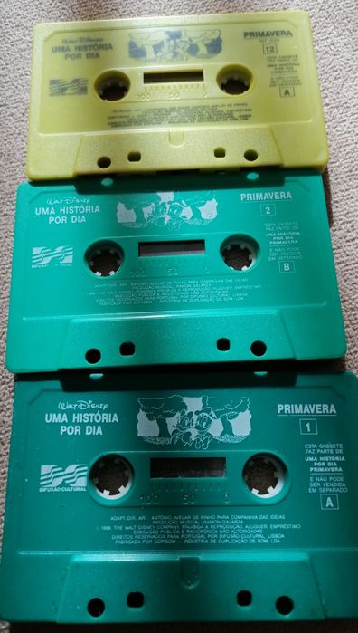 Cassetes com histórias infantis