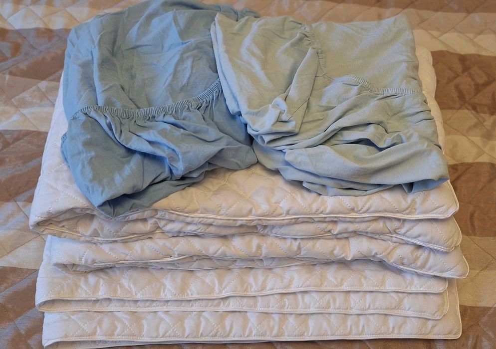 Kołdra niemowlęca gruba i cienka plus prześcieradło z gumką