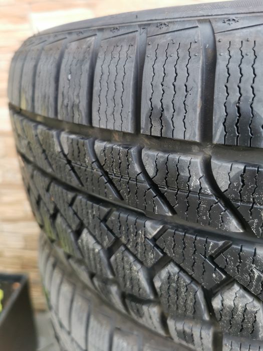Opony 4x Goodride 235/50R19 103V ZuperSnow