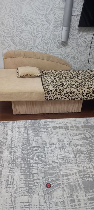 Продам диван в гарному стані