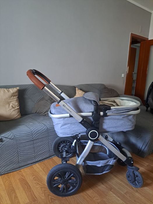 Carrinho bebé 3 em 1
