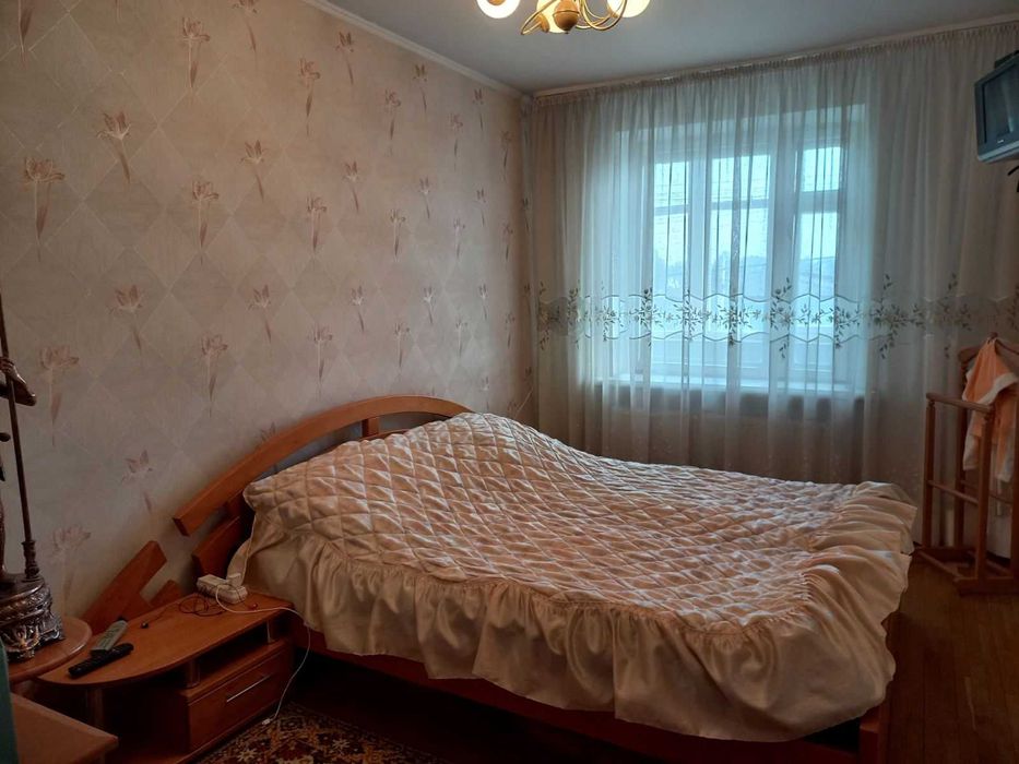 Продам 4-кім квартиру АВТОНОМНЕ ОПАЛЕННЯ. вул. Небожинського.