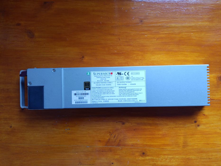 Блок живлення Supermicro PWS-721P-1R