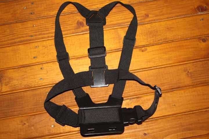 Кріплення для екшн камери GoPro на груди з болтом Крепление экшн камер