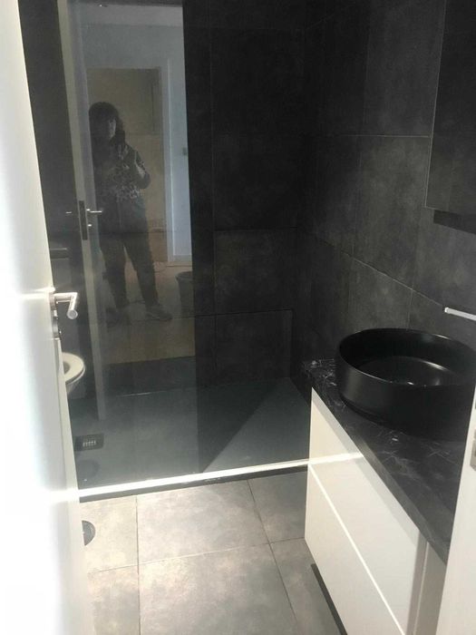 Quarto Estudante Porto  em T3 350€ - junto ao El cort Inglês