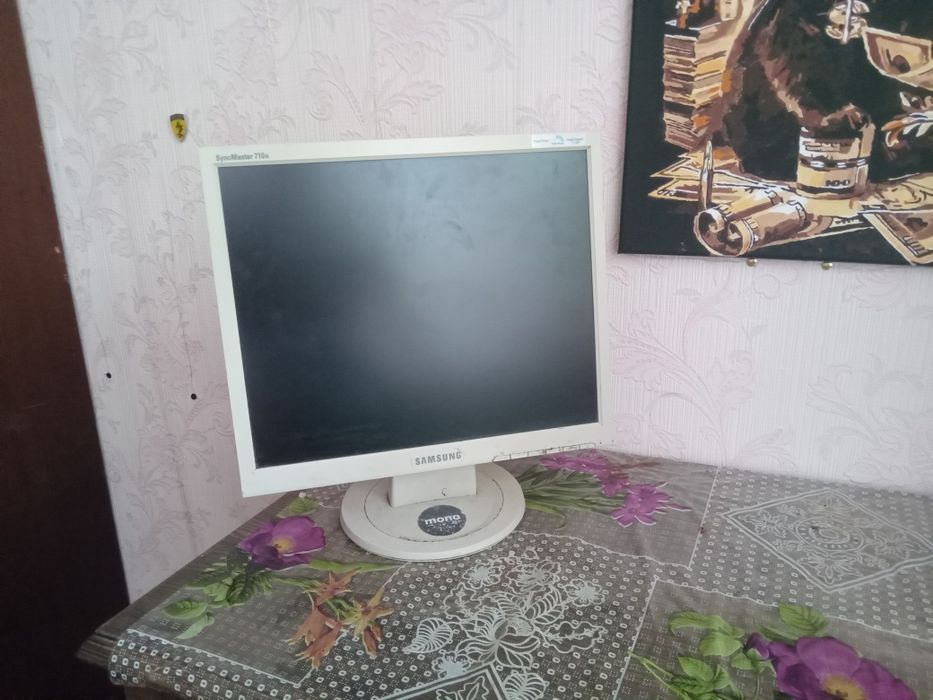 Монитор Samsung 2005г