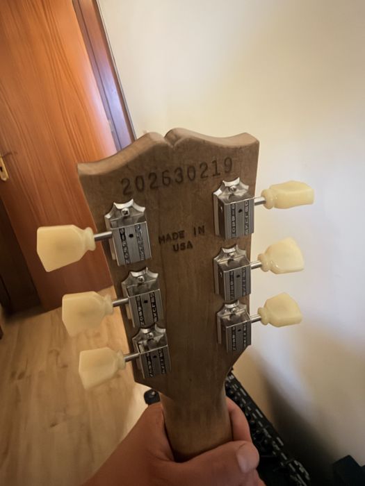 Gibson Les Paul Tribute