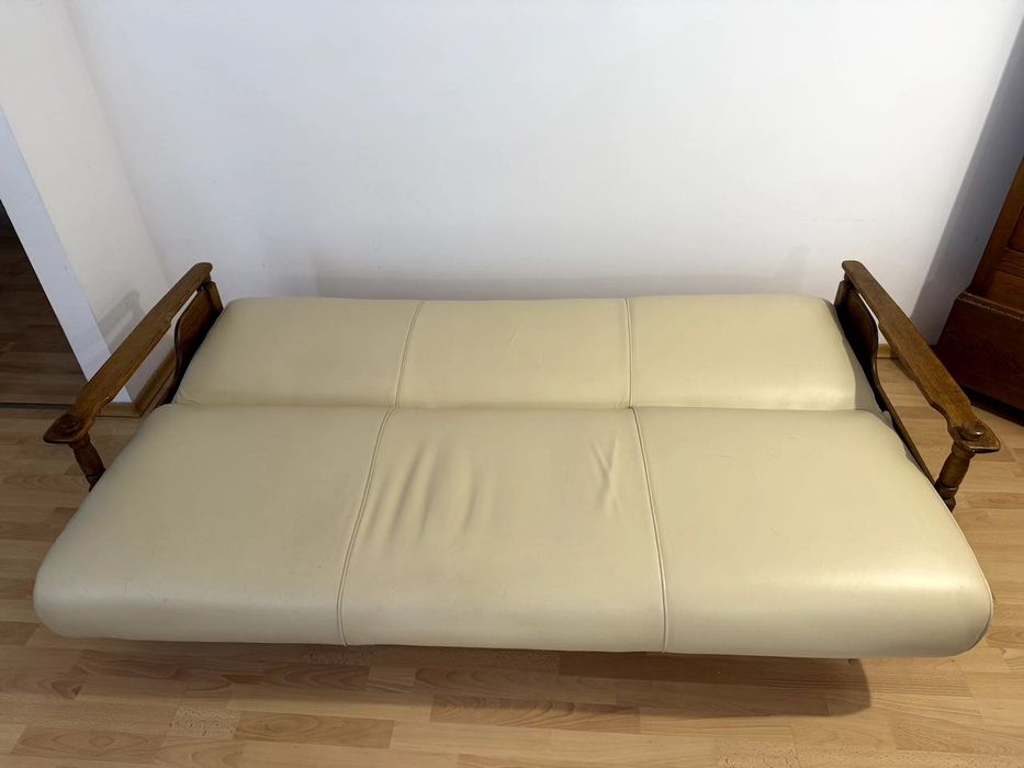 Wersalka/kanapa  + 2 fotele, skóra beżowa, lite drewno, funkcja spania