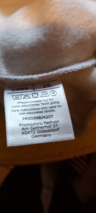 Bluza młodzieżowa nowa.