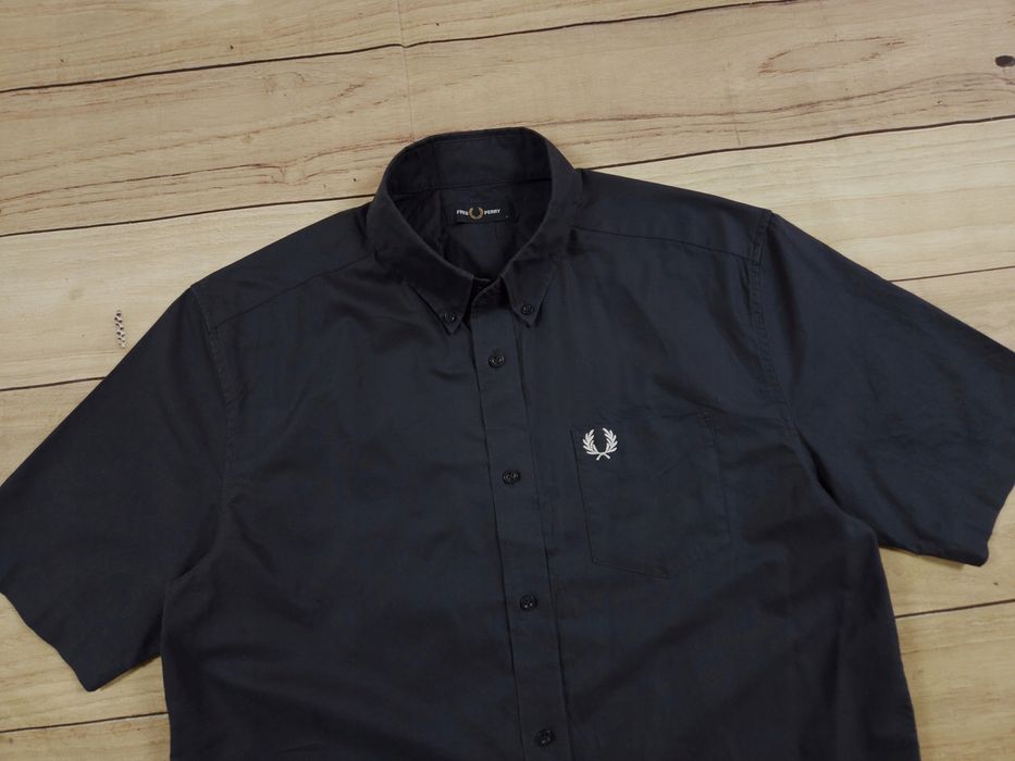 FRED PERRY Koszula z Krótkim Rękawem Kieszonką Męska Logo r. L