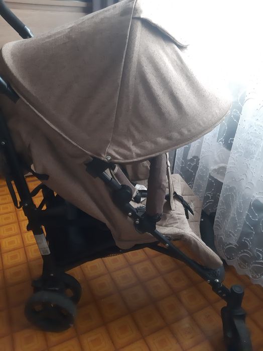 Коляска прогулочная