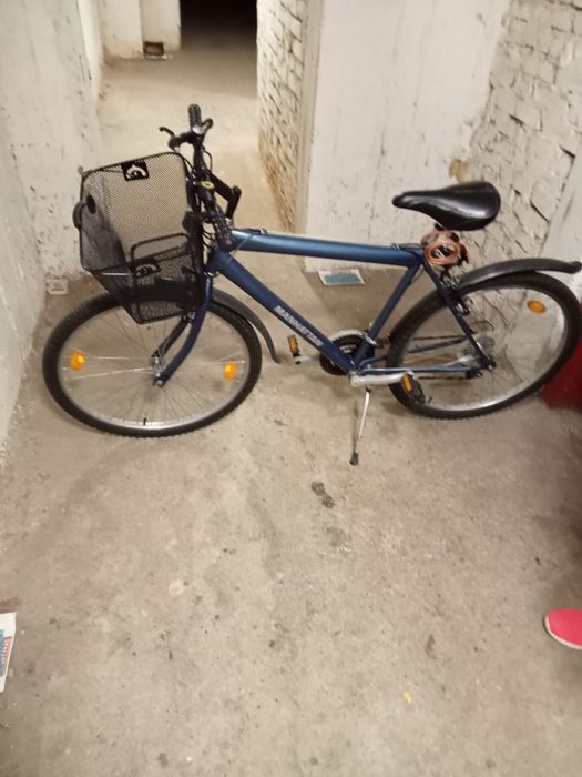 Rower z ramą i przerzutkami