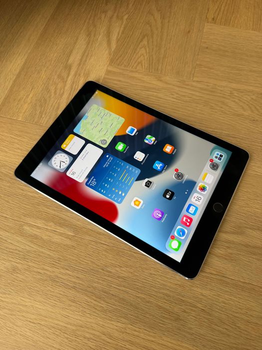 Idealny Air 2 gen 128 GB CELLULAR SPACE GRAY w bardzo dobrym stanie!