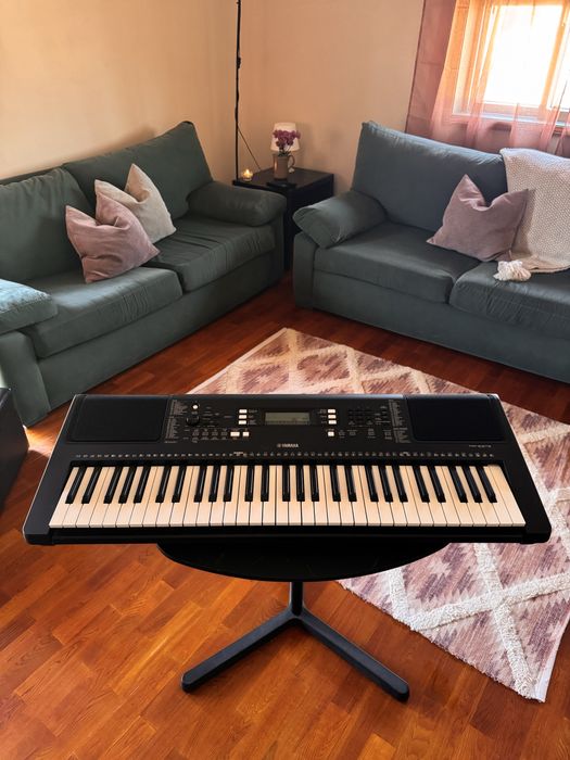 Teclado Yamaha PSR-E373 NOVO (OFERTA Bolsa de transporte)