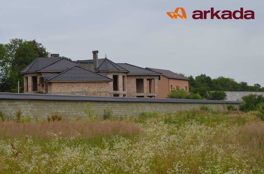 Готельно-відпочинковий комплекс на в'їзді до Франківська! 1200м2/45сот