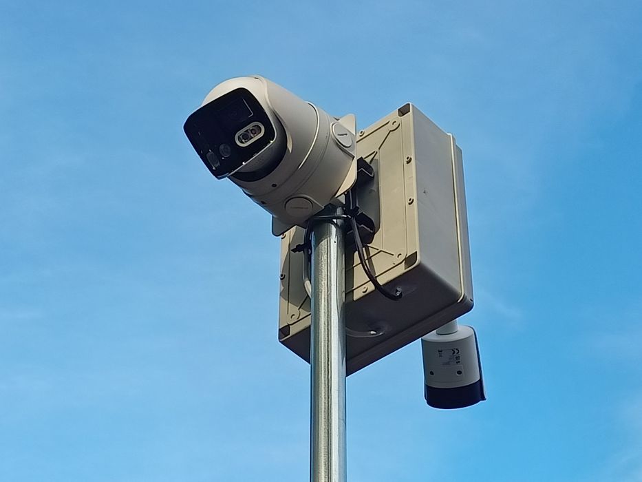 Monitoring kamery alarm zabezpieczenie domu firmy pod klucz