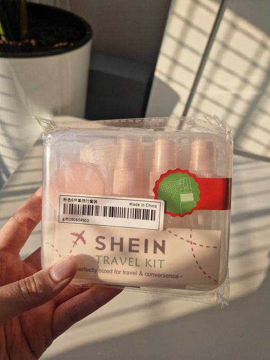 Zestaw mini pojemników podróźnych