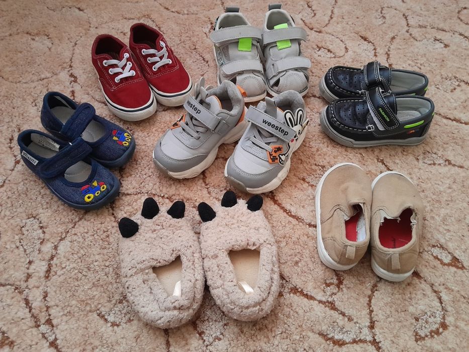 Продам дитяче взуття