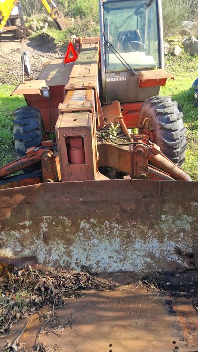 Empilhador Manitou telescópio 13 metros