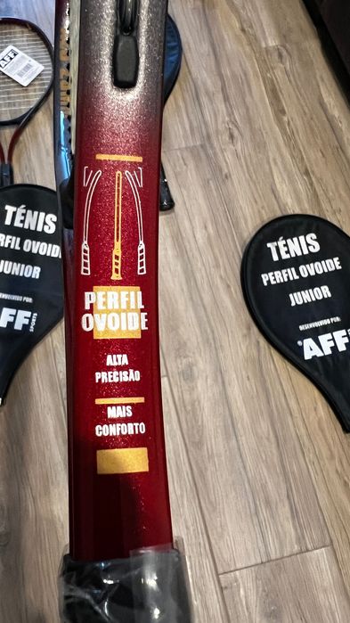 4 raquetes de ténis Junior novas. Sem uso e com etiqueta