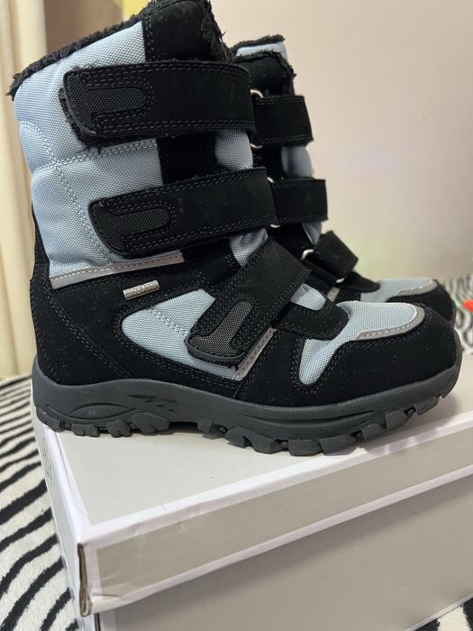 Чоботи зимові,водовідштовхуючі,33 р.
