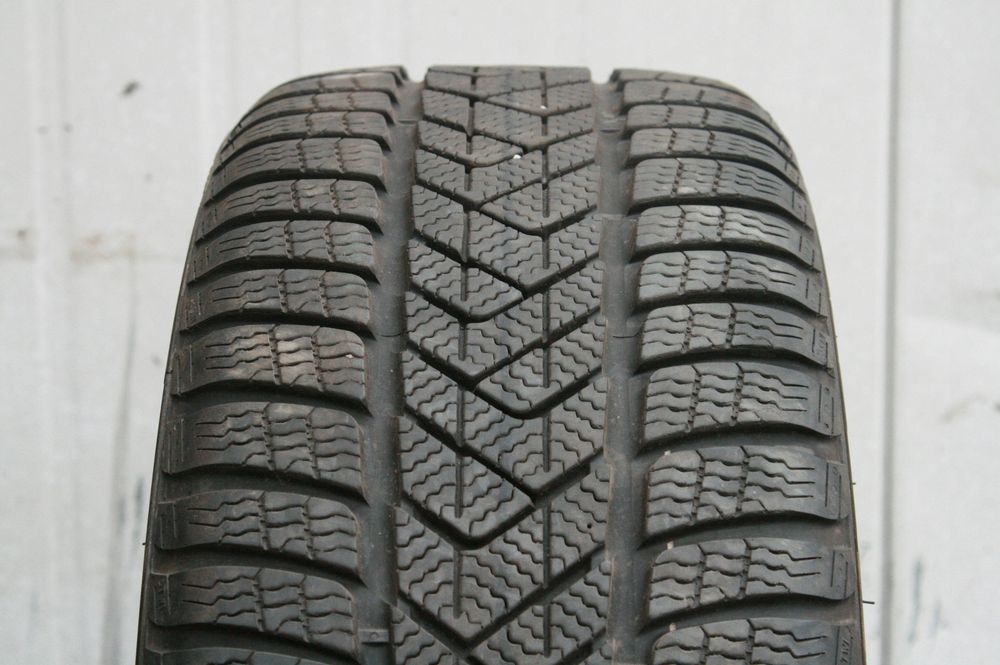 pirelli winter sottozero 3 225 40 19 nienaprawiana