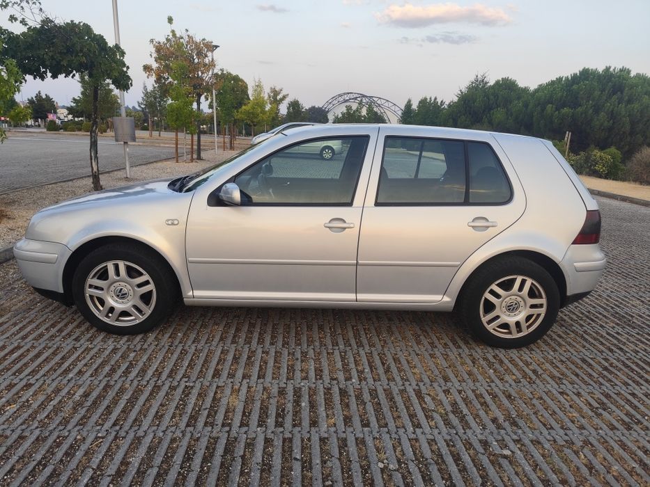 VW Golf 1.9TDi 110cv Confotline Nacional