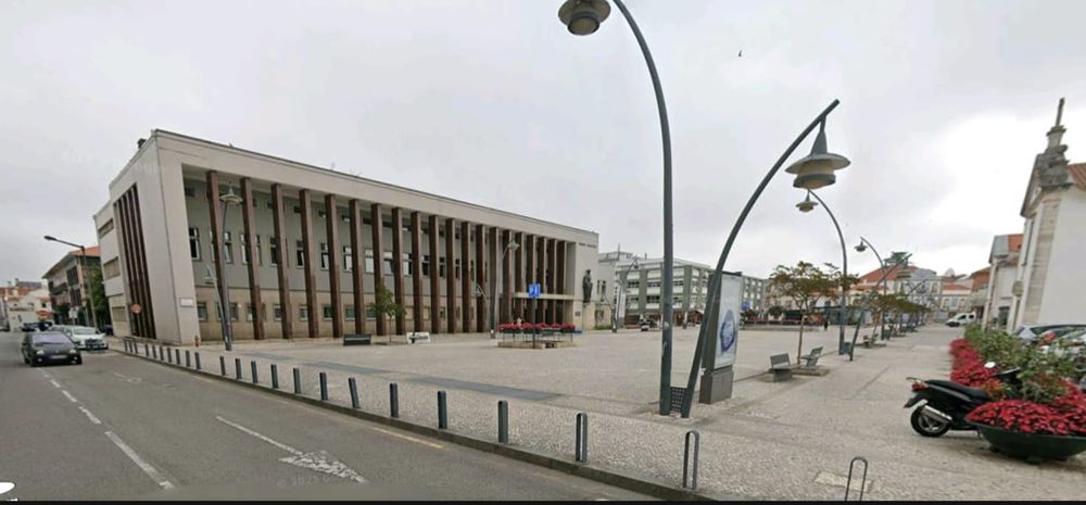 Escritório com 2 salas junto ao tribunal