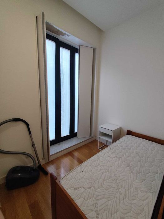 T2 mobilado próximo metro da Trindade