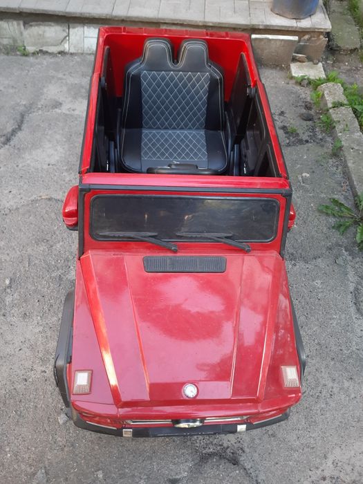 Продам електромобіль дитячий