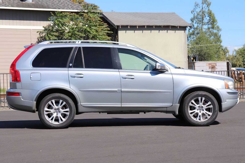 Volvo XC90      2013