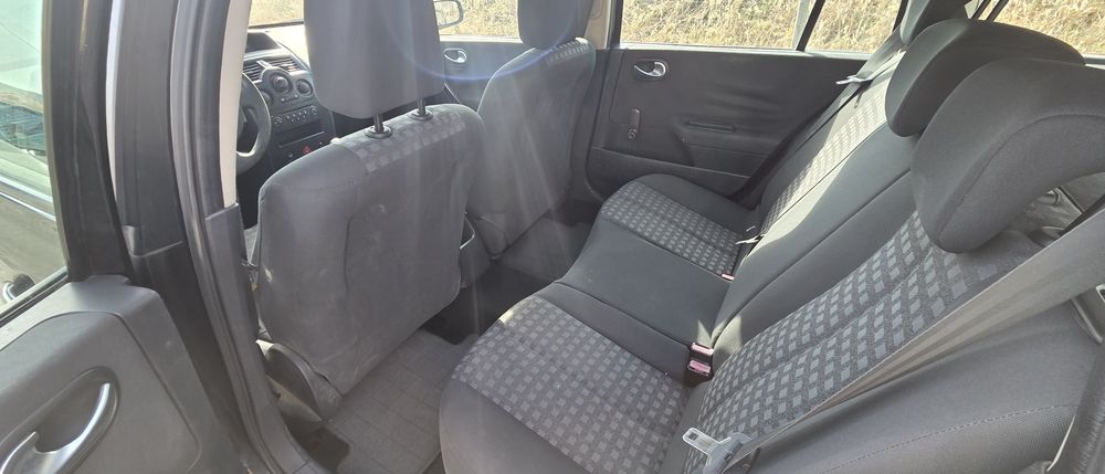 2006 - Renault Megane 1.5 DCI Económico