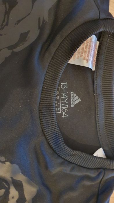 Koszulki i buza Adidas