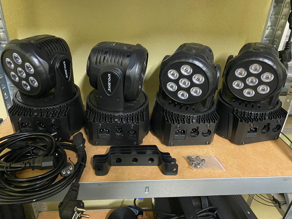 4 Moving head wash 7x12w