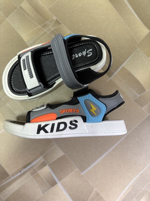 Сандалі 27розмір маломірки