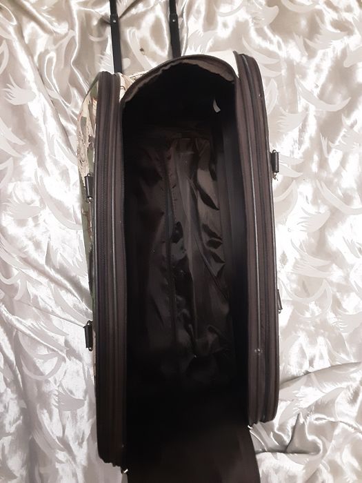 Чемодан на колесиках Via Vee с принтом"Карта мира"