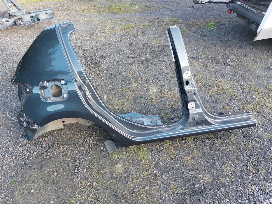 Dacia Sandero II 12-20r Ćwiartka błotnik próg prawy tył