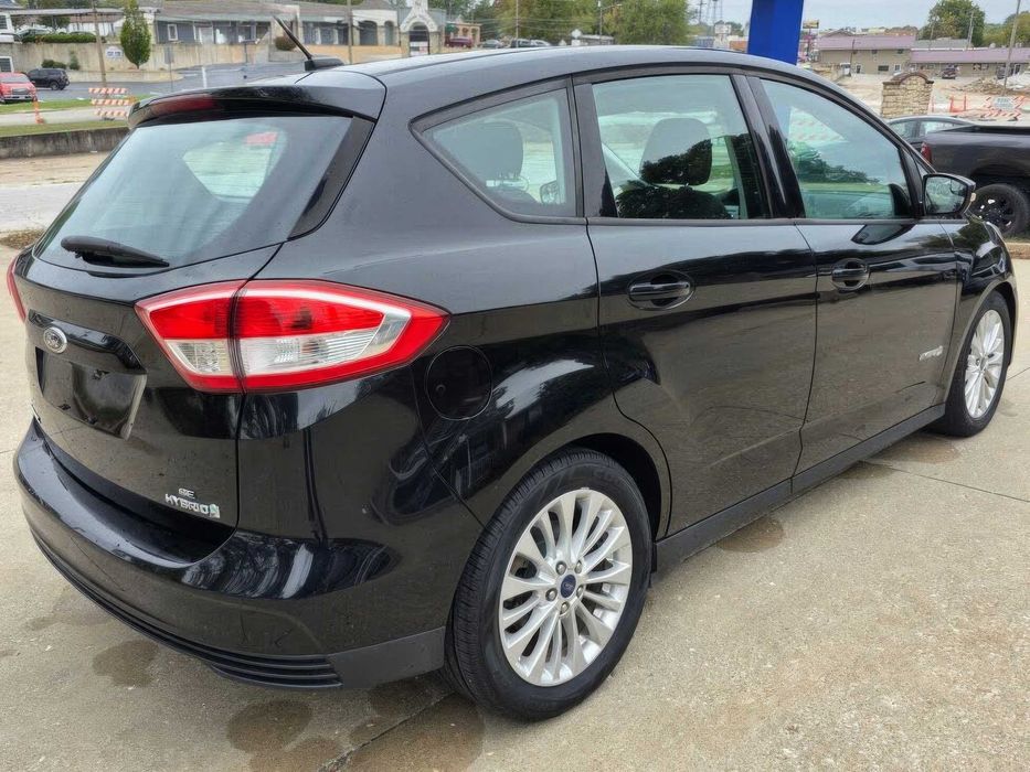 Ford C-Max Hybrid Se      2017