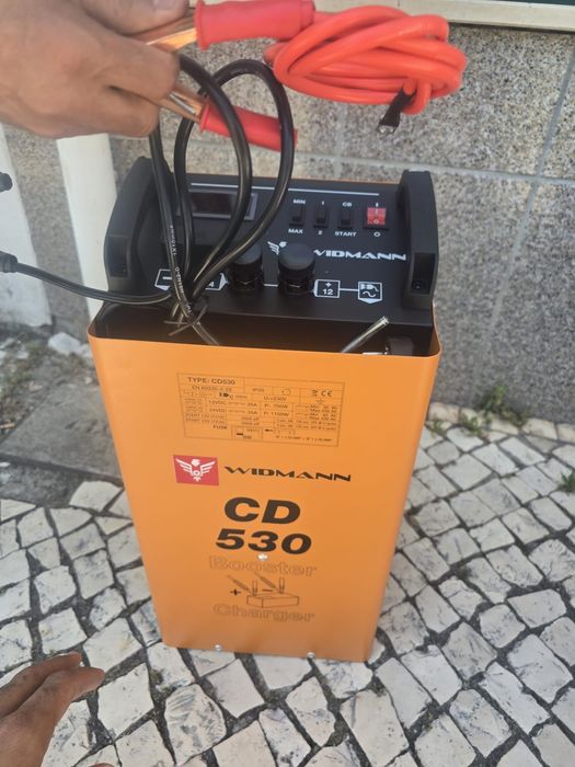 Carregador e arrancador novo