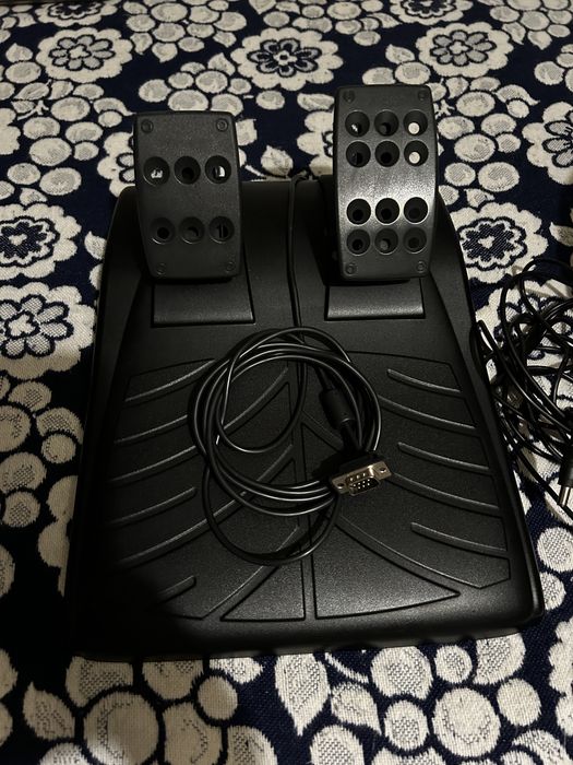 volante logitech driving force Pro streering wheel .